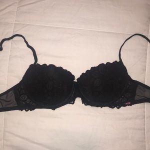 VS PINK date lace push-up bra (32C)